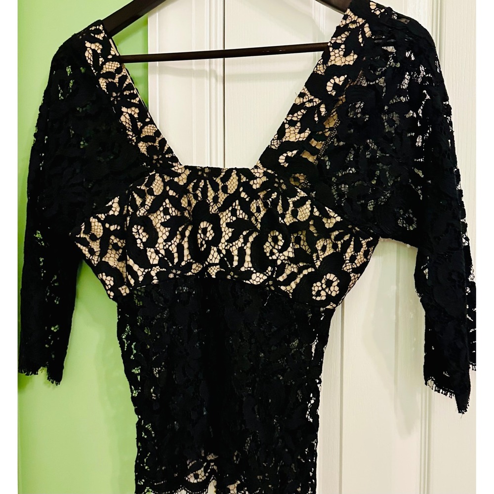 TRINA TURK Black Lace Square Neck 3/4 Sleeve Top Size S‎